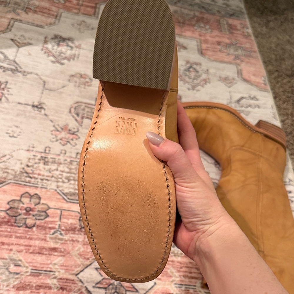 Frye Campus 14L Banana Boots - size 9.5 - Picture 8 of 9
